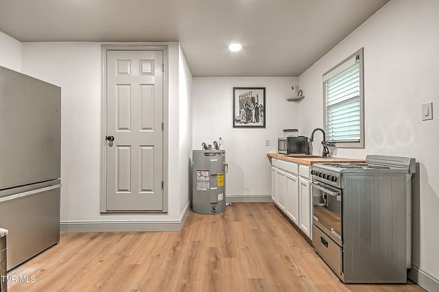 1617 Woodside Drive, Kingsport, TN 37664