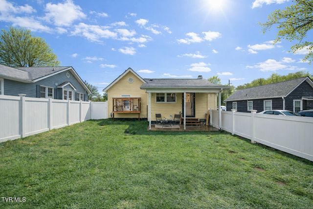 1617 Woodside Drive, Kingsport, TN 37664