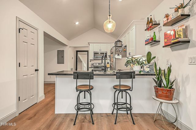 1617 Woodside Drive, Kingsport, TN 37664