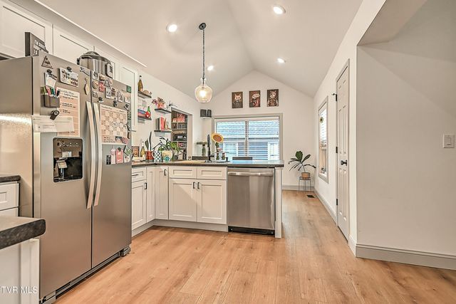 1617 Woodside Drive, Kingsport, TN 37664