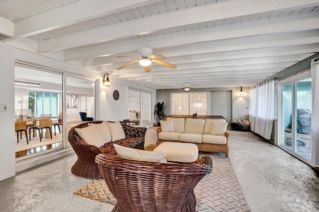 10 Minnetonka Road, Sea Ranch Lakes, FL 33308