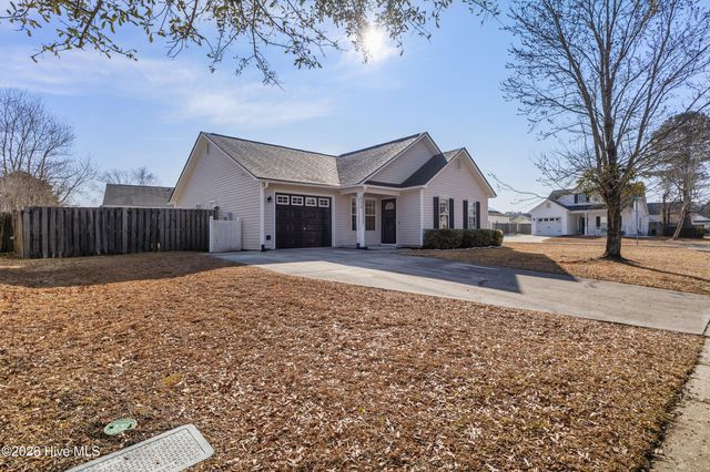 8620 Orchard Loop Road NE, Leland, NC 28451