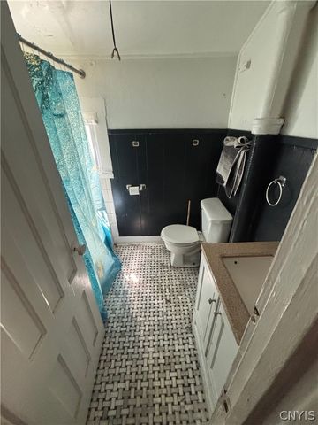 105 Charmouth Dr Drive 107, Syracuse, NY 13207