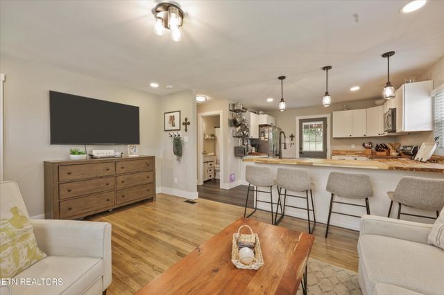 1701 Rugby Ave, Knoxville, TN 37920