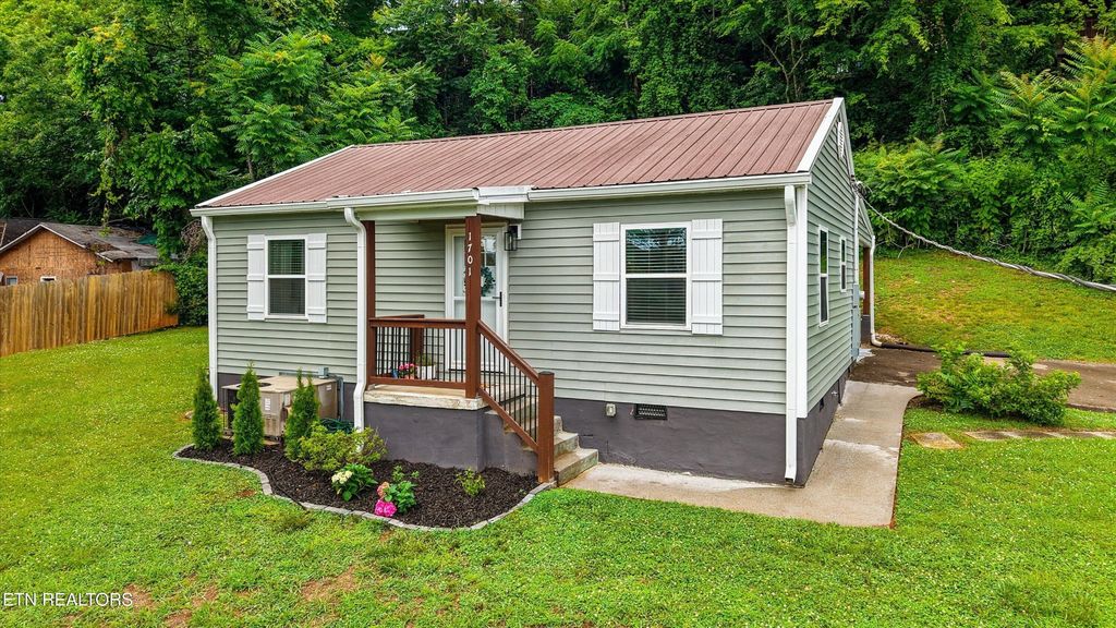 1701 Rugby Ave, Knoxville, TN 37920