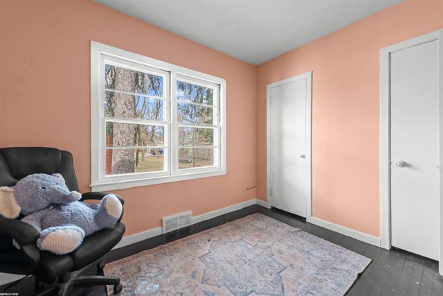 21450 Whittington Street, Farmington, MI 48336