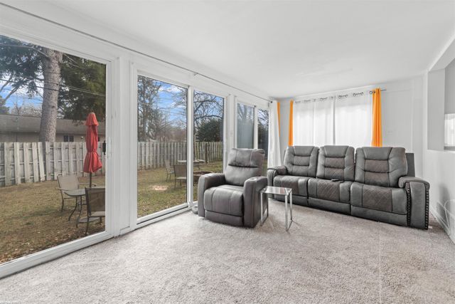 21450 Whittington Street, Farmington, MI 48336