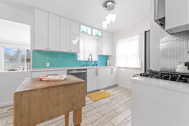 21450 Whittington Street, Farmington, MI 48336