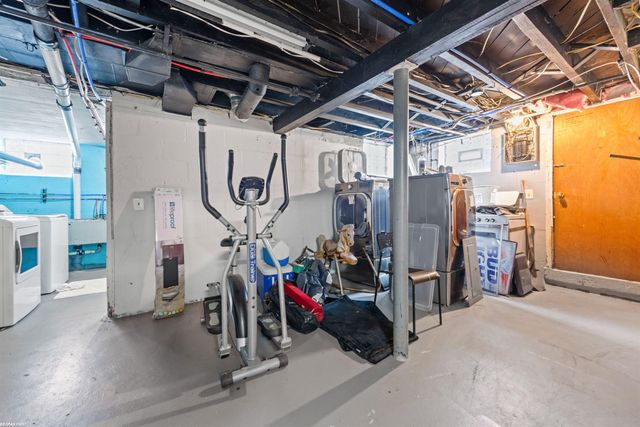 21450 Whittington Street, Farmington, MI 48336