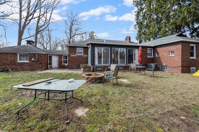 21450 Whittington Street, Farmington, MI 48336