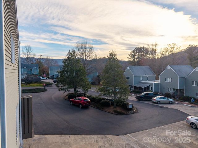 1 Lynx Drive C-1, Black Mountain, NC 28711