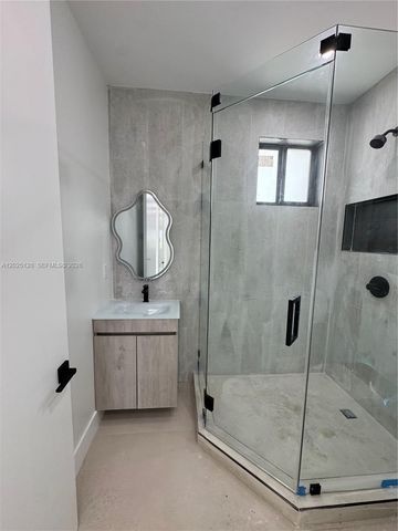 1924 NW 27th Street, Miami, FL 33142