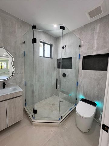 1924 NW 27th Street, Miami, FL 33142