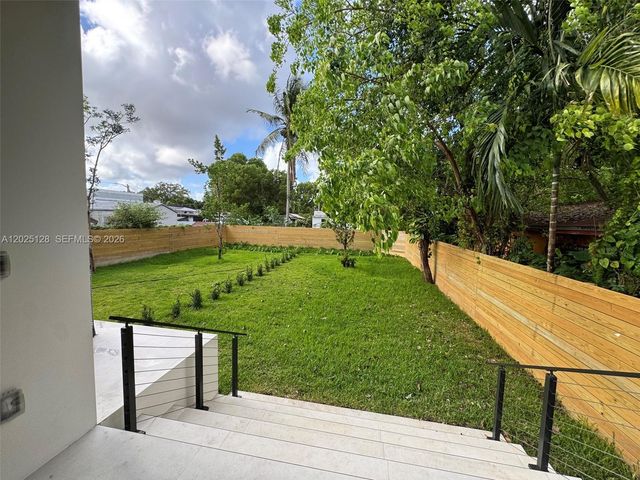 1924 NW 27th Street, Miami, FL 33142