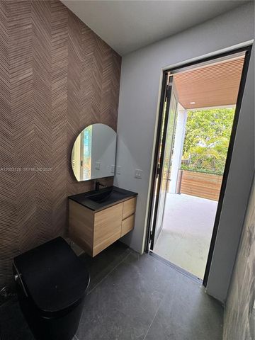 1924 NW 27th Street, Miami, FL 33142