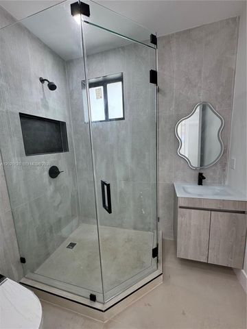 1924 NW 27th Street, Miami, FL 33142