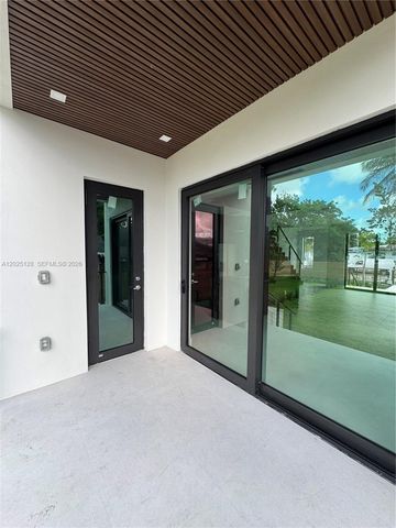 1924 NW 27th Street, Miami, FL 33142