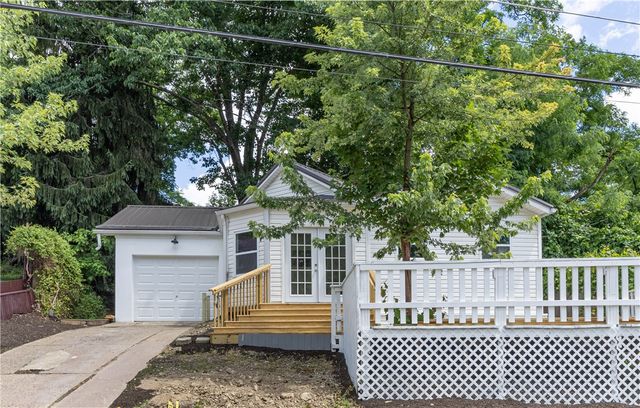 108 Lewis Dr, Penn Hills, PA 15235