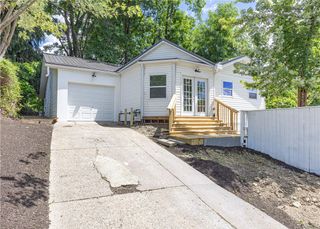 108 Lewis Dr, Penn Hills, PA 15235