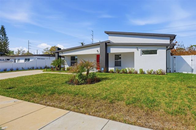 10104 N DARTMOUTH AVENUE, Tampa, FL 33612