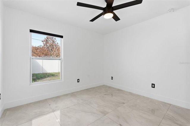 10104 N DARTMOUTH AVENUE, Tampa, FL 33612