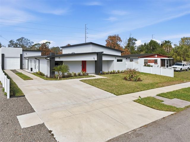 10104 N DARTMOUTH AVENUE, Tampa, FL 33612