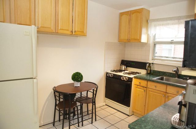 73-27 263rd Street 1st Floor, Glen Oaks, NY 11004