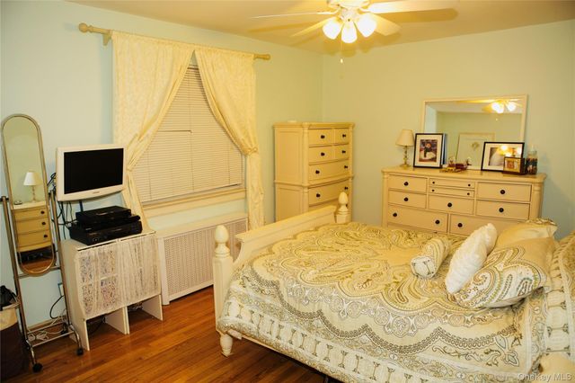 73-27 263rd Street 1st Floor, Glen Oaks, NY 11004