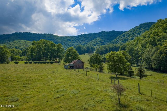 120 Teaberry Road, Roan Mountain, TN 37687