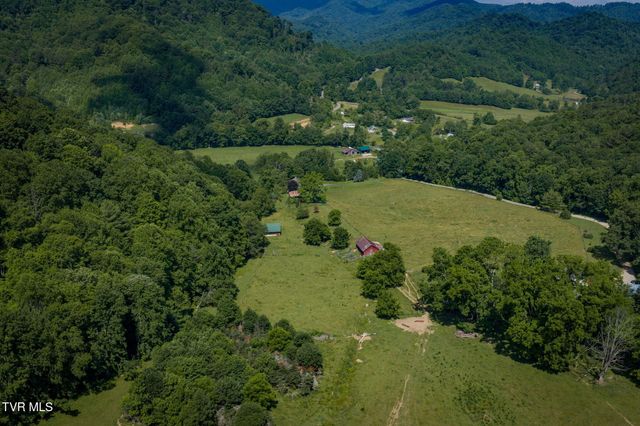 120 Teaberry Road, Roan Mountain, TN 37687