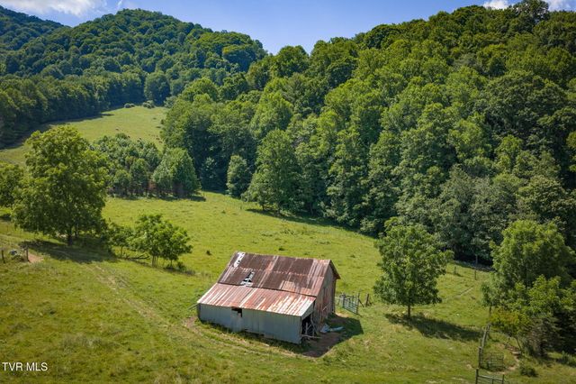 120 Teaberry Road, Roan Mountain, TN 37687