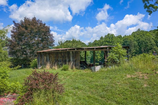 120 Teaberry Road, Roan Mountain, TN 37687