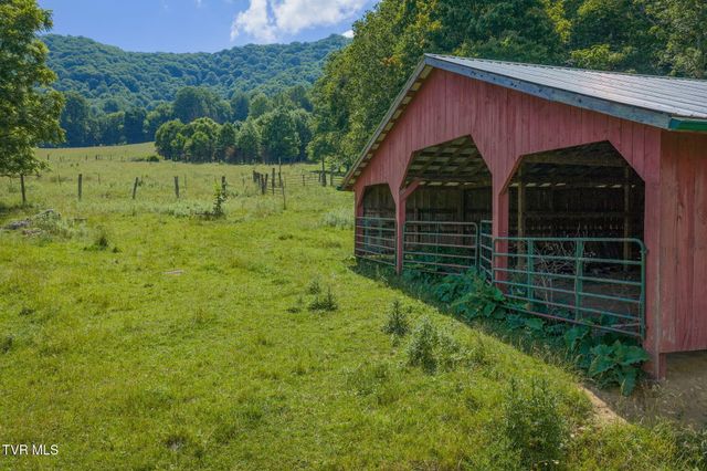 120 Teaberry Road, Roan Mountain, TN 37687