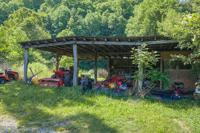 120 Teaberry Road, Roan Mountain, TN 37687