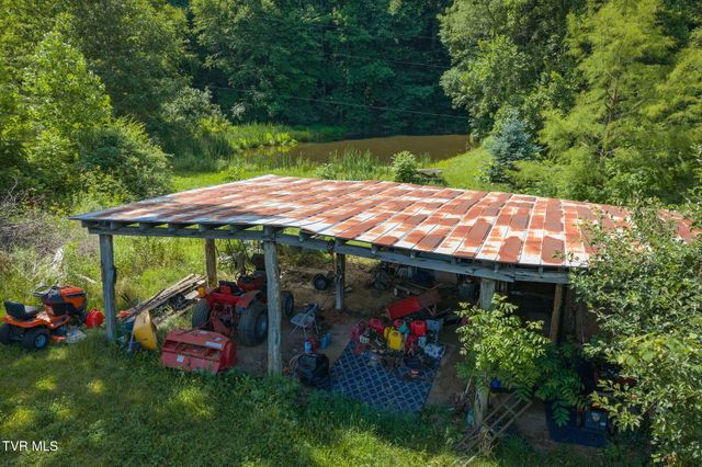 120 Teaberry Road, Roan Mountain, TN 37687