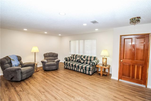 12787 Cypress, Victorville, CA 92395