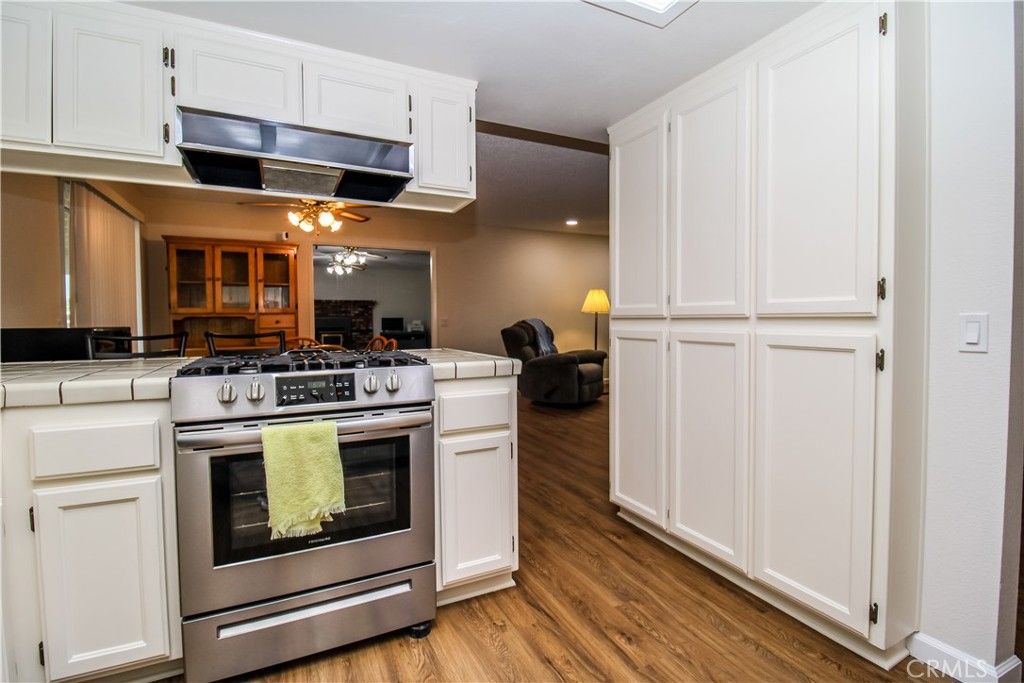 Image 9 of property listing at 12787 Cypress, Victorville, CA 92395