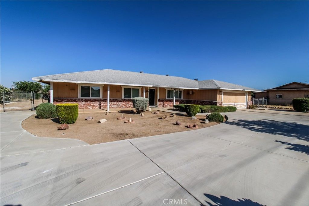 Image 1 of property listing at 12787 Cypress, Victorville, CA 92395
