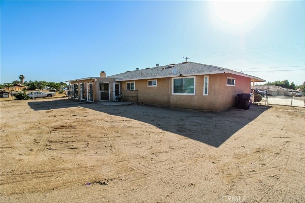 Image 3 of property listing at 12787 Cypress, Victorville, CA 92395