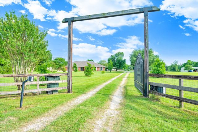 2232 Highway 164 E, Groesbeck, TX 76642