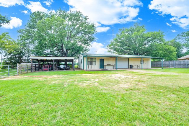 2232 Highway 164 E, Groesbeck, TX 76642