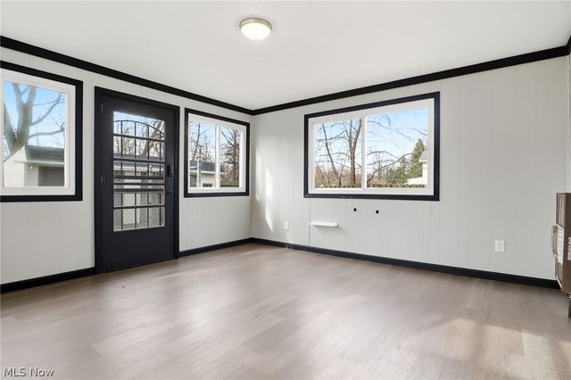 6703 Theota Avenue, Parma, OH 44129