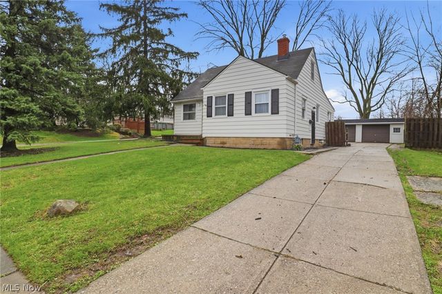 6703 Theota Avenue, Parma, OH 44129