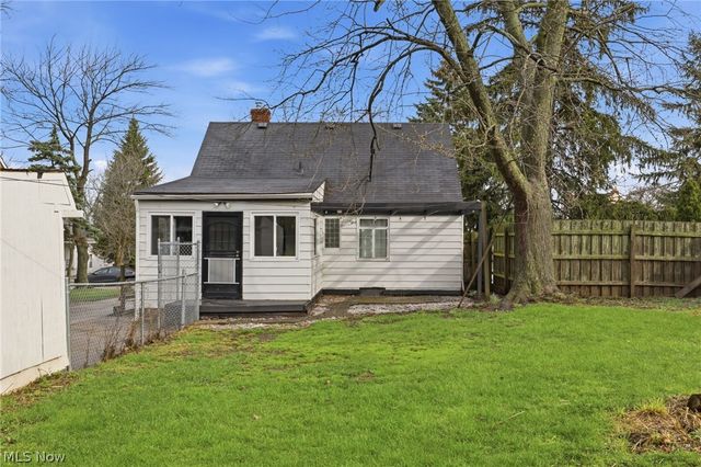 6703 Theota Avenue, Parma, OH 44129