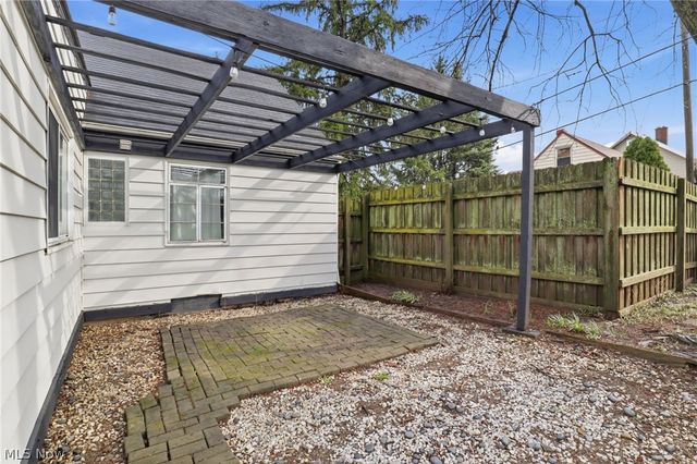 6703 Theota Avenue, Parma, OH 44129