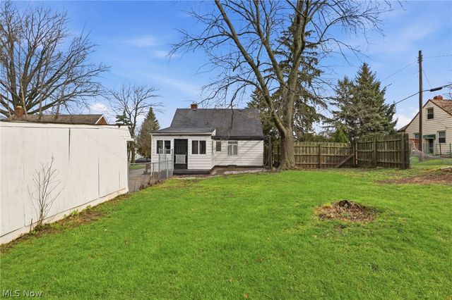 6703 Theota Avenue, Parma, OH 44129