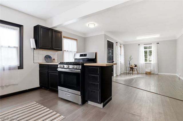 6703 Theota Avenue, Parma, OH 44129