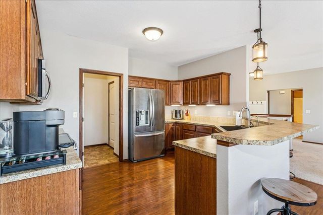 2402 S Fieldcrest, Wichita, KS 67215