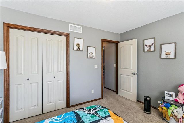 2402 S Fieldcrest, Wichita, KS 67215