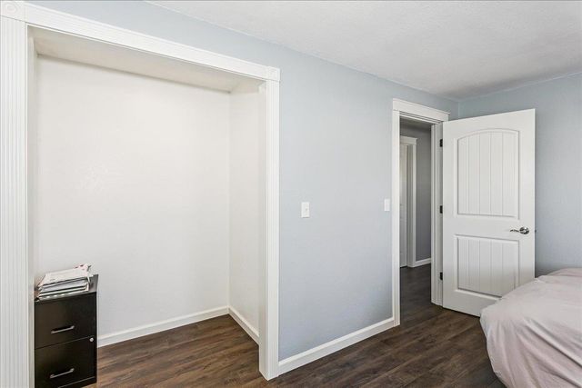 2402 S Fieldcrest, Wichita, KS 67215